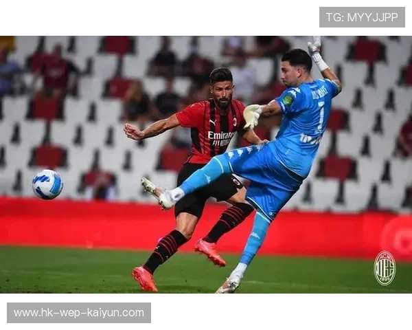 吉鲁反越位冲刺门前补射成功